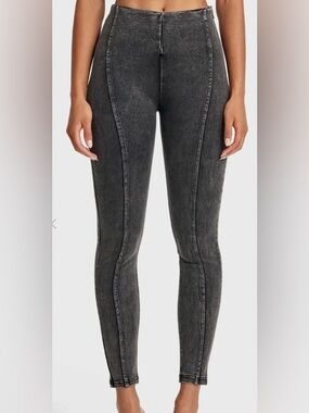 WRUP SNUG Jeans - High Waisted - Full Length - Washed Black + Black Stitching